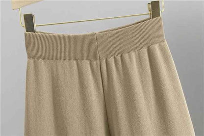 Elegantní souprava: Kardigan a Široké Kalhoty